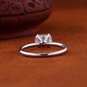 Anillo de Diamante con Corte Princesa - Product Image 2