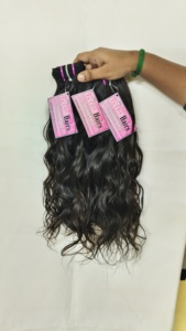 Cabello Humano Remy Sin Procesar del Templo de Chennai, Cabello Natural Rizado con Cutícula Alineada, 100 Gramos, Cabello Rizado Indio Natural del Templo, Fabricante - Product Image 3