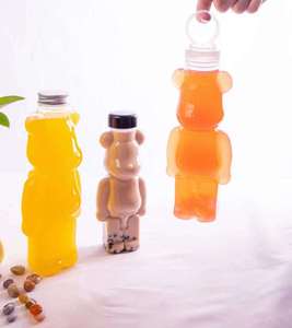 Bouteille réutilisable transparente en PET de 700 ml en forme d'ours Kawaii, avec couvercles et pailles pour Bubble Tea, impression sérigraphiée, bouchon à vis argenté - Product Image 4