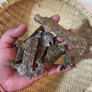 Chips de Agarwood AWC de Vietnam, Madera de Oud Natural, Aroma Dulce y Amaderado, 1 kg, Precio de Fábrica para Porta Incienso y Difusores de Aromaterapia - Product Image 2