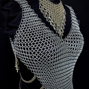 Conjunto de Vestido de Malla de Acero Hecho a Mano con Collar Impresionante, Traje de Armadura para Festival - Product Image 5