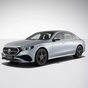 SUV d'occasion Classe E E300L 2025, 7 places, automatique, élégant, transmission intégrale, sièges en tissu, conduite à gauche, jantes R18, toit ouvrant panoramique, couleur foncée - Product Image 1