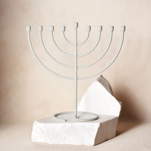 Menorah de Metal Plateado de 9 Velas para Mesa, Decoración para el Hogar, Estilo Elegante e Iluminación Decorativa para Interiores - Product Image 2