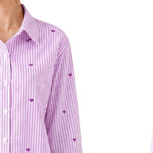 Camisa de mujer a rayas moradas y blancas con botones, blusa de algodón de manga larga con bordado de corazón, ajuste holgado, estilo casual, top oversize. - Product Image 4