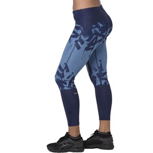 Women's Printed Digital Printing Knee Length Fitness Yoga Pants <b>Pockets</b> Non See-Through Mid Waist Tummy Control 4 Way <b>Leggings</b> - Product Image 3