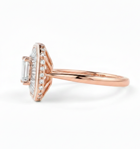 Anillo de Compromiso de Lujo con Diamante Cultivado en Laboratorio, Corte Esmeralda Cónico, Oro Rosa Sólido de 14K/18K, Estilo Art Deco Vintage, con Halo Oculto - Product Image 4