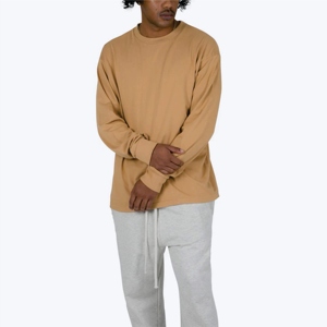 T-shirt en coton à col rond et manches longues, coupe ample, style moderne et luxueux, collection de vêtements tendance - Product Image 3