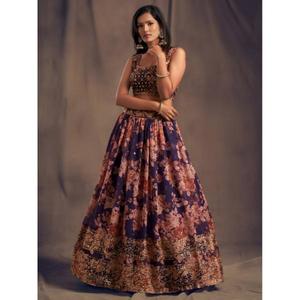 Lehenga Choli violet avec broderie florale, design réversible pour les occasions de fête - Robe de mariage traditionnelle pour femmes - Product Image 1