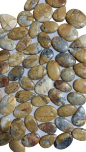 พลอยมัลิกาโนแจสเปอร์ธรรมชาติ เกรด AAA+ ทรงหลังเบี้ย พร้อมใบรับรองจากผู้เชี่ยวชาญสำหรับการทำเครื่องประดับ - Product Image 5