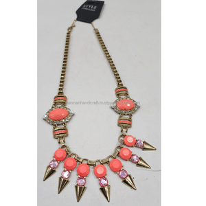 Collier d'amour en résine de qualité supérieure, fait main, personnalisable, artisanat en résine, bijoux tendance, logo personnalisé, à vendre - Product Image 5