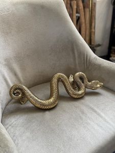 Sculpture artistique en métal de style antique en forme de serpent pour la décoration de table de mariage et l'aménagement intérieur de restaurant - Product Image 6