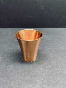 Tasse à boire en cuivre de forme conique, verre à eau traditionnel, gobelet métallique pour boissons, corps lisse, vaisselle de cuisine, articles de table - Product Image 1