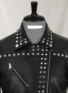 Veste en cuir moto cloutée personnalisée pour femmes, veste de motard élégante en cuir véritable - Product Image 3