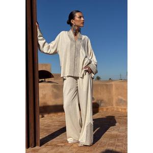 Ensemble Nazim tendance en deux pièces, en lin naturel doux, avec un haut décontracté à col haut et des boutons Sfifa - Product Image 5