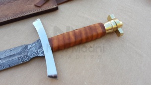 ดาบดามัสกัสทำมือ ด้ามหนังหุ้ม พร้อมปลายดาบปรับปรุงรุ่น NMT-2549 - Product Image 3