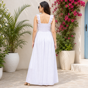 Vestido Maxi Bohobi Premium Blanco con Puntos, Sin Mangas, Bordado, con Cuello Halter Cruzado, Volantes, Corte en A, Holgado, Estilo Boho, Casual de Verano - Product Image 4