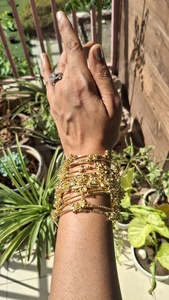 Bracelets Ghungroo du Cachemire, cadeaux de mariage, cérémonies Sangeet, Haldi, Mehndi, Mayra, en argent, or et laiton. - Product Image 4