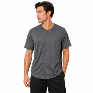 Haut de sport polyvalent conçu avec un tissu de qualité fiable pour les séances d'entraînement et les matchs de compétition lors de chaque session active. - Product Image 1