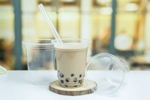 Gobelets en plastique PP classiques à prix d'usine, très demandés, avec couvercle, transparents, jetables, tailles personnalisées de 12 oz à 24 oz - Product Image 6