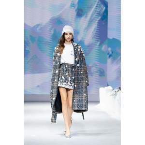 Trench-coat d'hiver SNOWY TRENCH COAT Tweed avec manteau de décoration de neige Premium Stylish Look de la marque locale Vietnam - Product Image 2