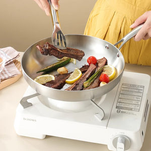 Wok traditionnel en acier inoxydable martelé à fond rond, capacité 20L, poignée en bois, anti-rayures, compatible avec tous les types de cuisinières - Product Image 6