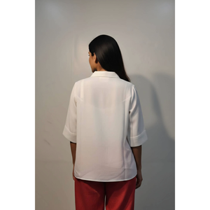 Chemise élégante pour femme en crêpe marocain blanc HELIO, vêtements décontractés élégants de qualité supérieure pour tous les jours, fournisseur de vêtements pour femmes - Product Image 5