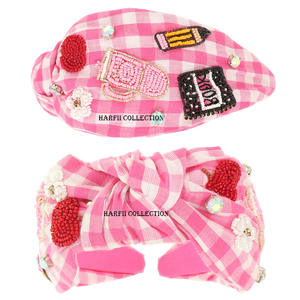 Diadema a Cuadros Negra y Blanca de Moda con Parche Decorativo de Cuentas, Accesorio para el Cabello Elegante y Moderno para Mujer - Product Image 2