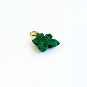 Pendentif Fleur en Malachite Verte AAA Sculptée à la Main, Breloque en Argent Sterling 925 Plaqué Or 20mm, Bijou Fin en Malachite Verte - Product Image 4