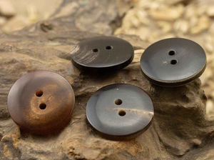 Botones de Cuerno de Búfalo Tallados a Mano en Marrón y Negro, Artesanía Natural, Botones de Cuerno para Blazers, Trajes, Abrigos, Jeans - Product Image 3