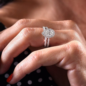 Elegante Anillo de Halo con Diamante Blanco Corte Pera en Plata de Ley, Regalo de Aniversario para Ella, Joyería de Compromiso y Boda para Damas de Honor - Product Image 2