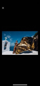 Vestido de Encaje Largo con Cuello en V, Estilo Romántico, Ecológico, para Sesión de Fotos en Santorini, Color Dorado Líquido, Ideal para Propuesta de Matrimonio - Product Image 1