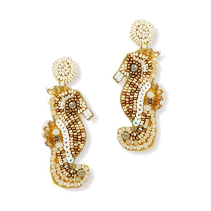 Pendientes Colgantes de Moda con Cuentas de Semillas y Bordado de Caballito de Mar - Estilo Coral de la India Hechos a Mano - Product Image 1