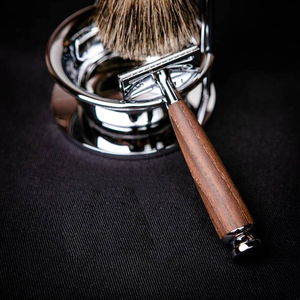 Maquinilla de Afeitar de Seguridad de la Mejor Calidad con Mango Corto Resistente, Acabado Espejo, Metal y Acero, Maquinillas de Afeitar para Barba con Mango de Madera - Product Image 4