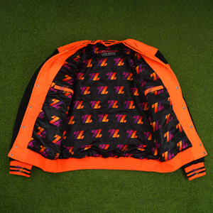 Chaquetas Varsity Unisex de Talla Grande, de Algodón y Felpa, con Forro Estampado por Sublimación en Satén, Chaquetas Personalizadas de Béisbol al por Mayor - Product Image 5