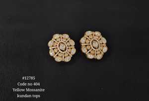 Boucles d'oreilles clous Kundan fleur 12785 en moissanite jaune avec coupe poire, bijoux de fête vintage pour femme, sertissage griffe en laiton - Product Image 3