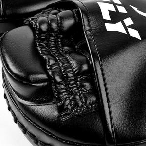 Nuevos Guantes de Entrenamiento Black Fly Focus Mitt Profesionales con Logotipo Personalizado, de Cuero Genuino para MMA, Muay Thai, Kickboxing y Boxeo - Product Image 6