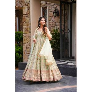 Conjunto de Vestido Anarkali para Mujer para Fiestas con Pantalón y Dupatta, Estilo Elegante para Fiestas - Product Image 5