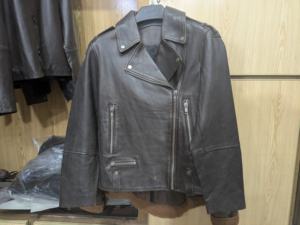 Veste en cuir de vachette de haute qualité, design personnalisé haut de gamme, style moderne, col rabattu, fermeture éclair, type bomber. - Product Image 1