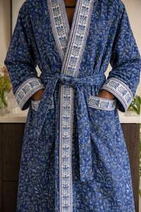 Peignoirs en coton gaufré artisanal bleu marine à motifs floraux, faits à la main en Inde, écologiques, pour femmes, pour la plage et le spa - Product Image 2