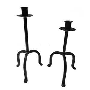 Petits bougeoirs en fer forgé antiques bougeoirs en fer ensemble de 2 bases de trépied pour mariage et fête décoratifs à la maison - Product Image 5