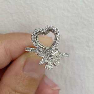 แหวนเพชรรูปหัวใจ เพชรเลี้ยงในห้องปฏิบัติการ แหวนเพชรเรียบหรู แหวนหมั้นดีไซน์คลาสสิก ทองคำแท้ 14k เครื่องประดับชั้นดี - Product Image 2