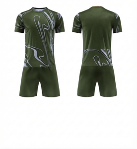 Conjunto de Camiseta de Fútbol Personalizada al por Mayor, 100% Poliéster, Secado Rápido, Cuello Redondo, Manga Corta, Tejido de Malla Transpirable, Unisex, para Adultos, Verano - Product Image 1