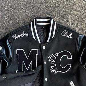 ผู้ผลิตเสื้อแจ็คเก็ต Letterman แบบกำหนดเองสำหรับผู้ชาย พร้อมขอบแขนเสื้อแบบริบ เสื้อแจ็คเก็ต Letterman ผ้าผสมขนสัตว์ ผู้จำหน่ายเสื้อแจ็คเก็ตแบบขายส่ง - Product Image 4