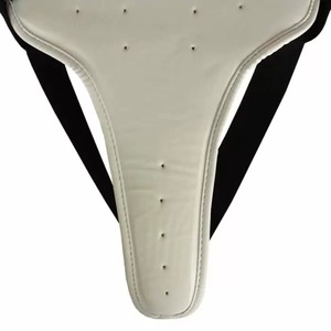 Protector Inguinal de Boxeo Personalizado para Mujer, Protector Pélvico de Cuero PU para MMA y Taekwondo - Product Image 3