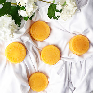 Barre de savon bio aux herbes personnalisable OEM faite à la main style coréen avec extrait de propolis bas quantité minimale de commande pour adultes - Product Image 4