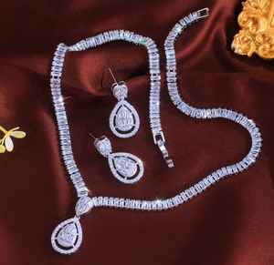 Pendientes de Gota de Agua con Moissanita Plateada en Platino, Conjunto de Joyería Nupcial de Plata 925 Certificada para Mujer, Ideal para Bodas y Fiestas - Product Image 3