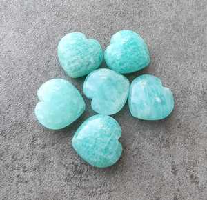 อะเมโซไนต์ธรรมชาติรูปหัวใจทรงบริโอเล็ตแบบคาโบชอง ขนาดมาตรฐาน ขายส่ง อัญมณีหลวม คริสตัลบำบัด - Product Image 5