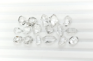 คริสตัลเฮอร์คิเมอร์ไดมอนด์คุณภาพ AAA แบบดิบ ขนาด 6 ถึง 11 มม. สำหรับทำเครื่องประดับ - Product Image 3