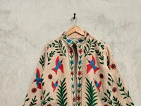 Veste Suzani en velours brodée à la main avec motif colibri, style bohème, colorée, motif oiseau arctique indien, art floral folklorique, manteau pour femme