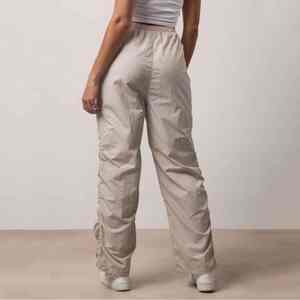 Conjunto de Chaqueta Corta y Pantalones Deportivos Personalizados, Chaqueta Corta con Cierre, Ropa Deportiva de Nailon, Conjunto Deportivo para Mujer, Ropa de Gimnasio, Conjunto para Correr - Product Image 4